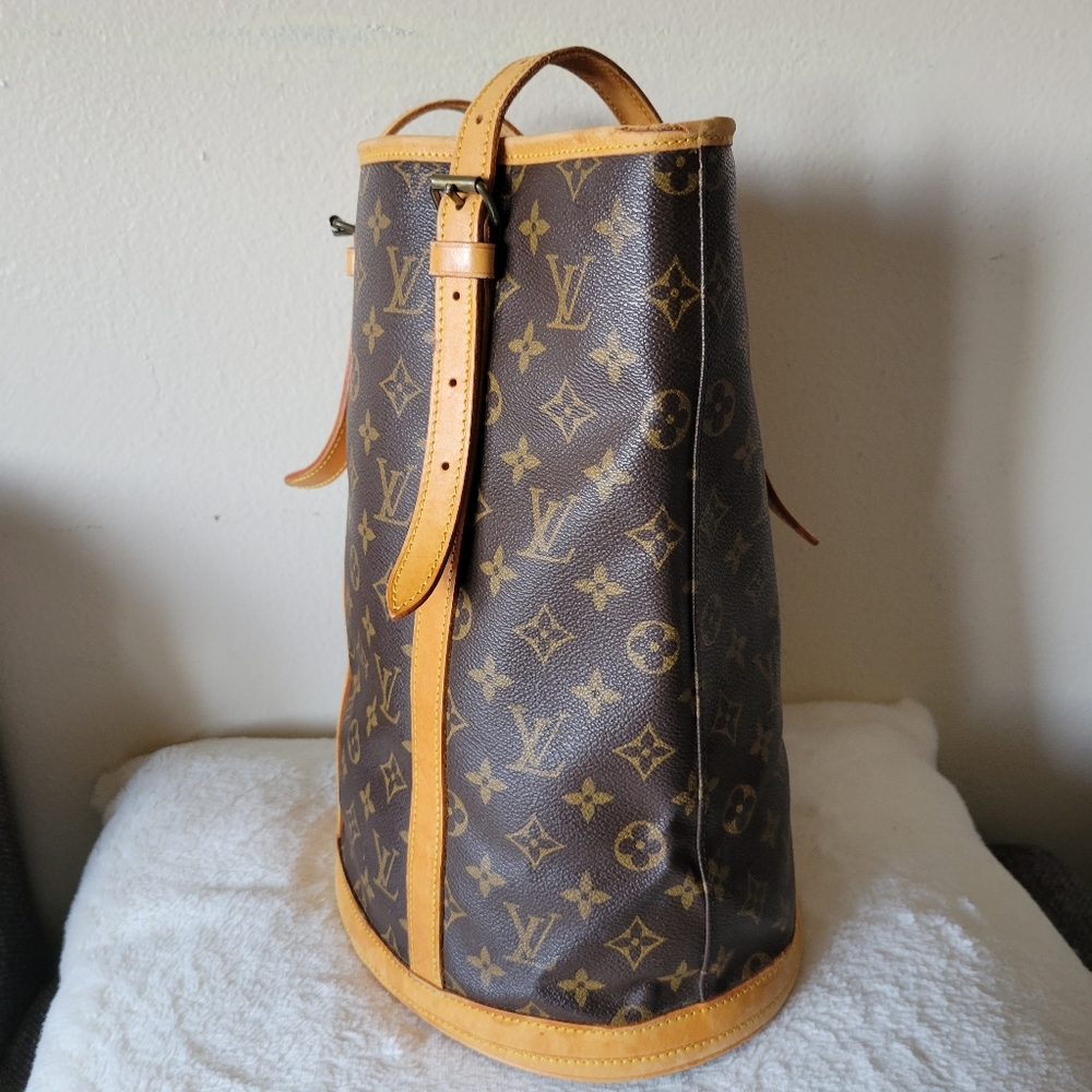 Louis Vuitton Monogram Bucket GM Shoulder Tote Bag - Picture 7 of 15